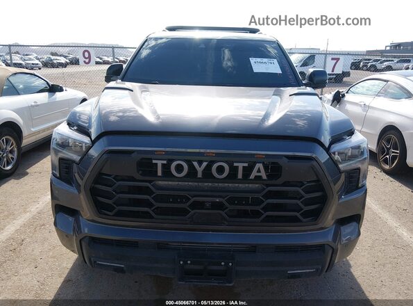 7SVAAABA0SX062978 2025 TOYOTA SEQUOIA Gray Սարքավորումների վահանակի տեսք