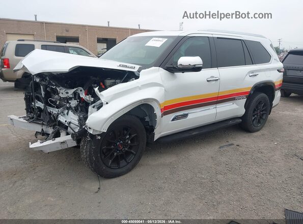 7SVAAABA1SX054534 2025 TOYOTA SEQUOIA White წინა მარცხენა ხედი სამი მეოთხედიდან