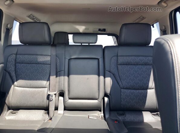 7SVAAABA3PX005553 2023 TOYOTA SEQUOIA Белый Вид задних сидений
