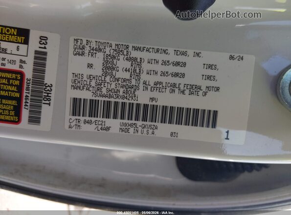 7SVAAABA3RX042931 2024 TOYOTA SEQUOIA White ძრავის განყოფილების ხედი