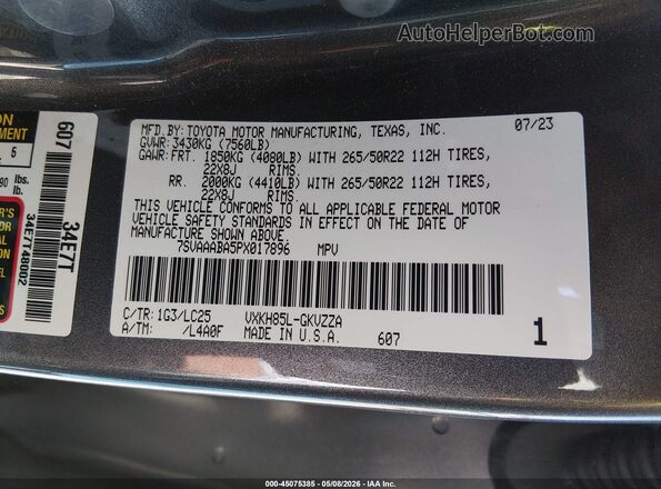 7SVAAABA5PX017896 2023 TOYOTA SEQUOIA Gray Widok komory silnika