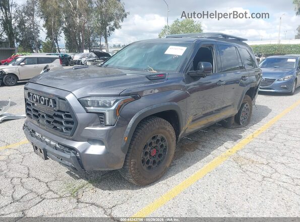 7SVAAABA7PX019214 2023 TOYOTA SEQUOIA Gray Առջևի ձախ երեք քառորդ տեսարան