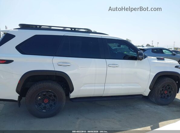 7SVAAABA7RX038557 2024 TOYOTA SEQUOIA White Rear interior view