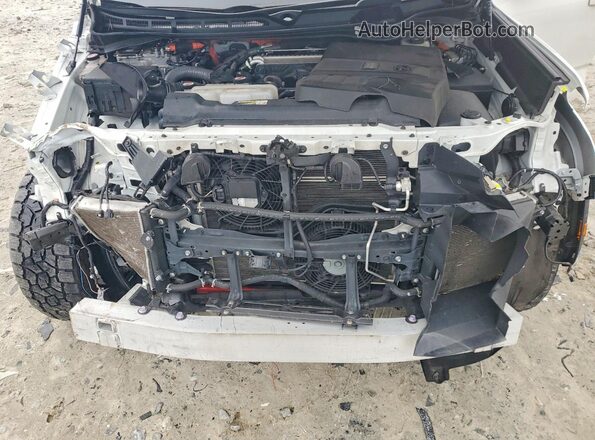 7SVAAABA8RX023677 2024 TOYOTA SEQUOIA White Շարժիչի բաժամունքի տեսք