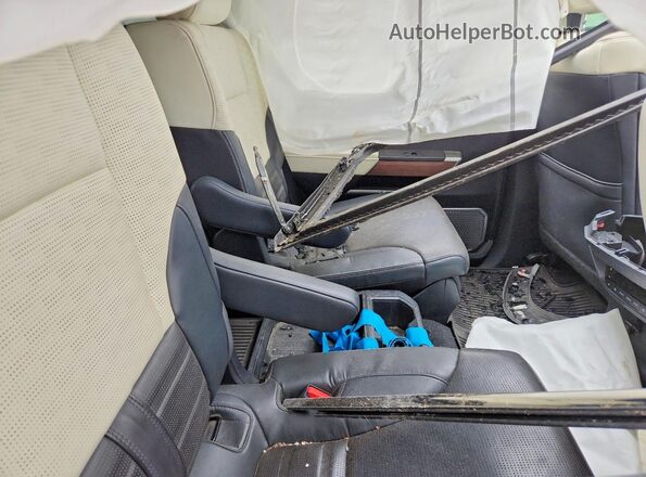 7SVAAABAXPX009423 2023 TOYOTA SEQUOIA White 