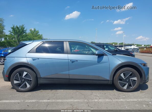 7YAKM4DA2SY003731 2025 HYUNDAI IONIQ 5 Blue Rear interior view