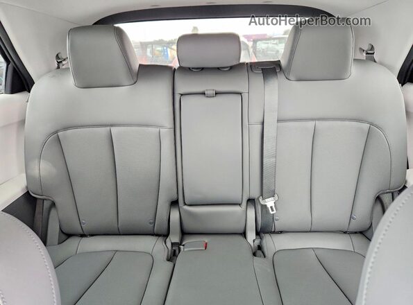 7YAKN4DAXTY063030 2026 HYUNDAI IONIQ Blue Widok tylnych siedzeń