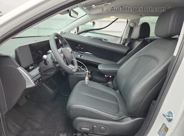 7YAKNDDC3SY010282 2025 HYUNDAI IONIQ White 
