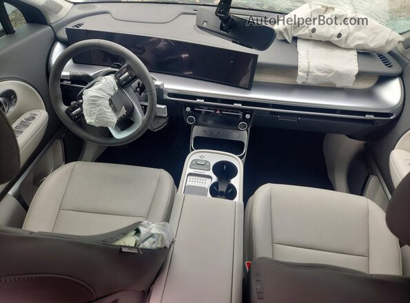 7YAMWFS58TY004260 2026 HYUNDAI IONIQ White Вид панелі приладів