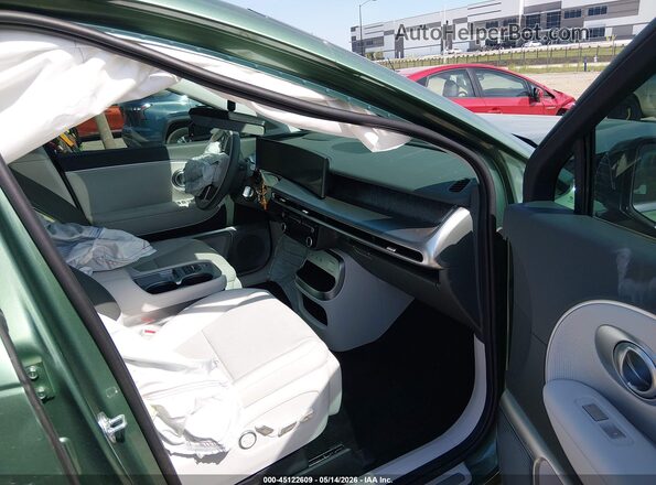 7YAMYFS58TY004558 2026 HYUNDAI IONIQ 9 Зеленый Вид салона спереди