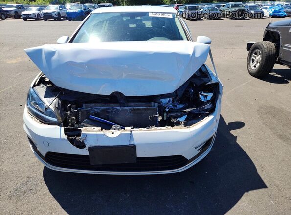 WVWKR7AU4KW915796 2019 VOLKSWAGEN GOLF White 