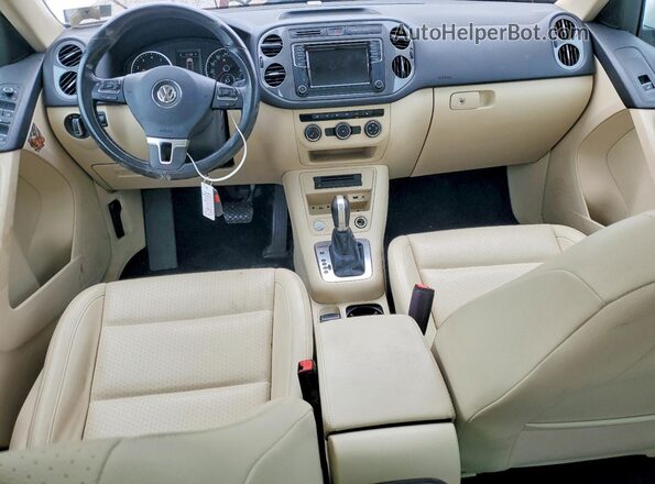 WVGSV7AXXHK020198 2017 VOLKSWAGEN TIGUAN White 