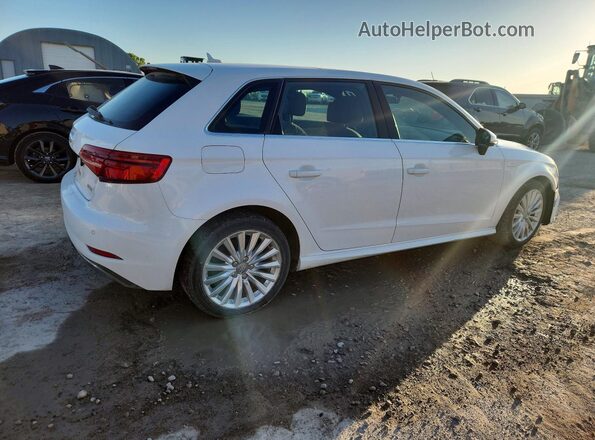WAUTPBFF8JA062268 2018 AUDI A3 White Առջևի աջ