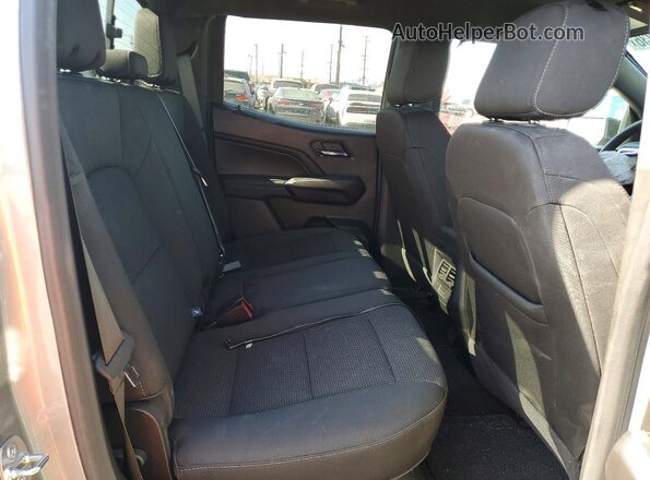 1GTP1BEK6S1173116 2025 GMC CANYON Silver Widok wnętrza z tyłu