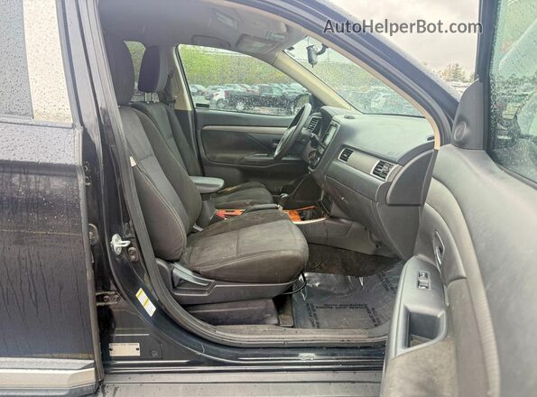 JA4AD2A3XJZ008823 2018 MITSUBISHI OUTLANDER Black Вид спереду