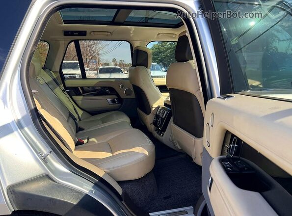 SALGS2RE4JA504820 2018 LAND ROVER RANGE Silver წინა სალონის ხედი