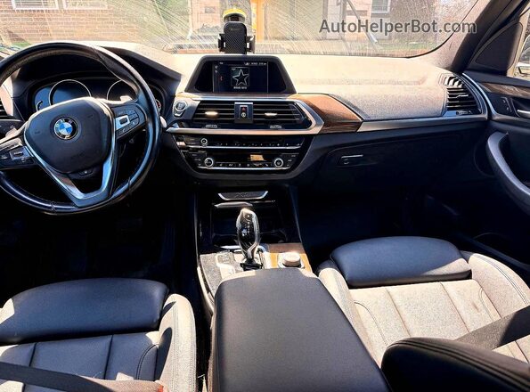 5UXTR9C5XKLD92731 2019 BMW X3 Gray 