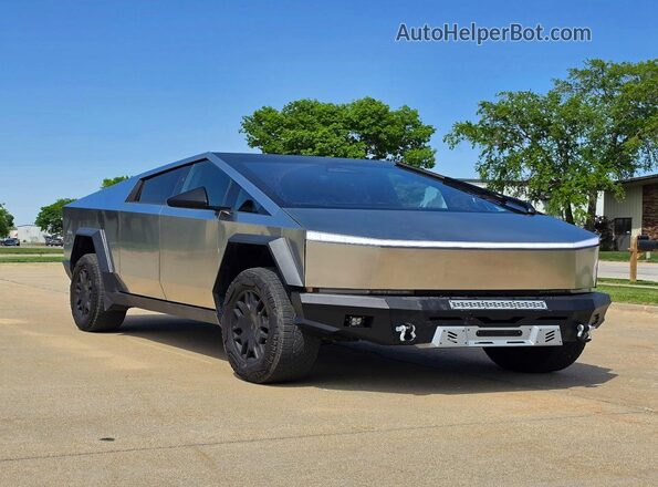 7G2CEHED1RA026043 2024 TESLA CYBERTRUCK Silver Tył lewy