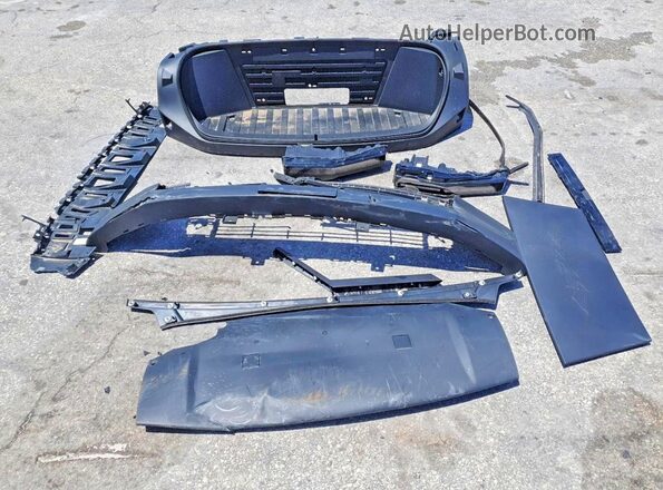 7G2CEHED3SA077646 2025 TESLA CYBERTRUCK Silver Widok wnętrza 360 stopni