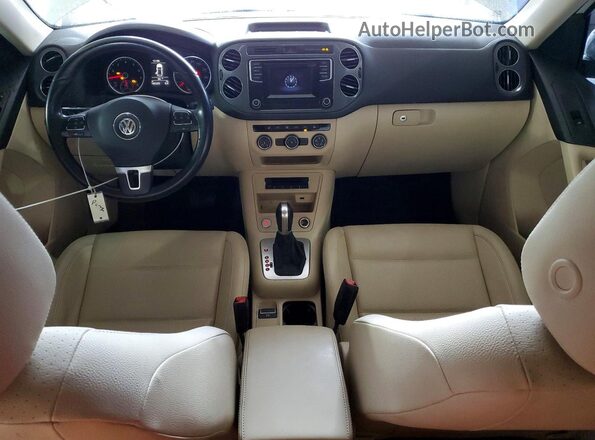 WVGAV7AXXGW601803 2016 VOLKSWAGEN TIGUAN Белый 