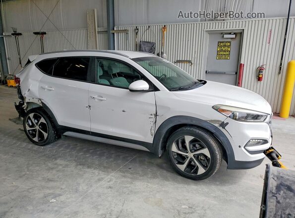 KM8J33AL5JU771016 2018 HYUNDAI TUCSON White 