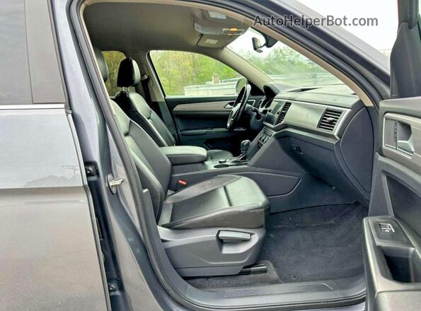 1V2KR2CA9JC505158 2018 VOLKSWAGEN ATLAS Silver 