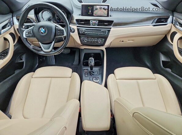 WBXJG7C01L5R93829 2020 BMW X1 White Dashboard view