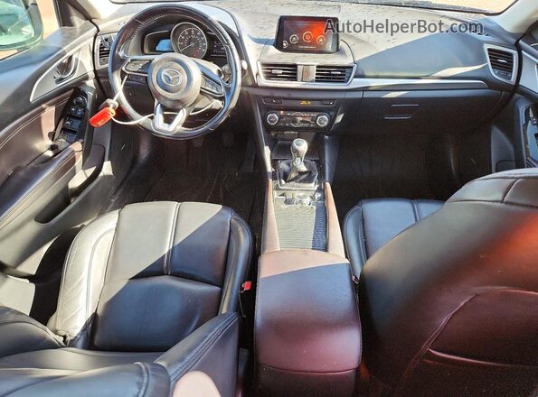 3MZBN1L34JM257633 2018 MAZDA 3 Gray 