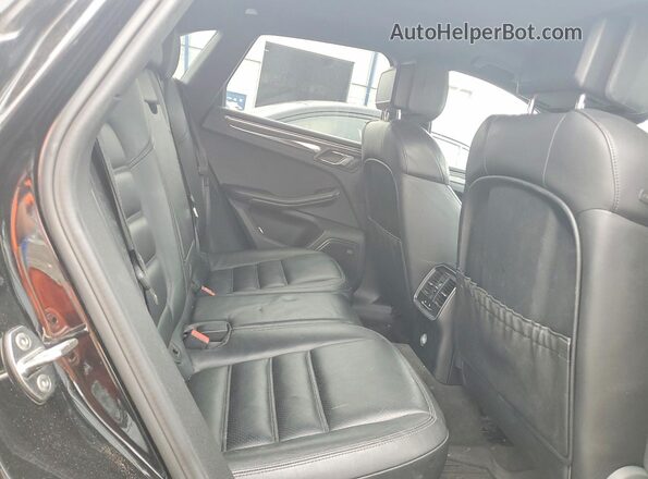 WP1AF2A59GLB93474 2016 PORSCHE MACAN Черный Вид подкапотного пространства