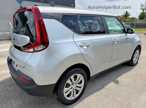 KNDJ23AU5L7098729 2020 KIA SOUL Серебряный 