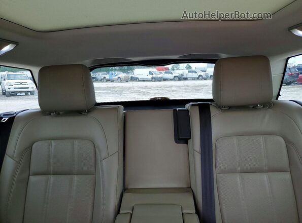 SALWR2RUXKA862536 2019 LAND ROVER RANGE ROVER White Widok wnętrza z tyłu