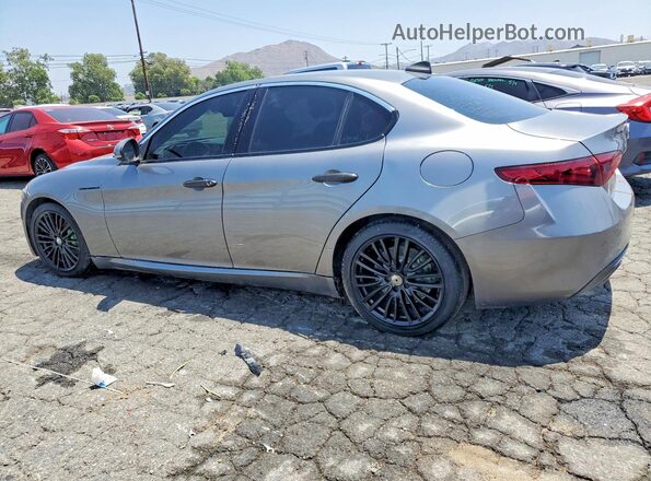 ZARFAECN8J7567048 2018 ALFA ROMEO GIULIA Gray Trasero derecho
