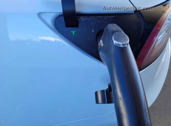 5YJ3E1EA3MF031983 2021 TESLA MODEL White 