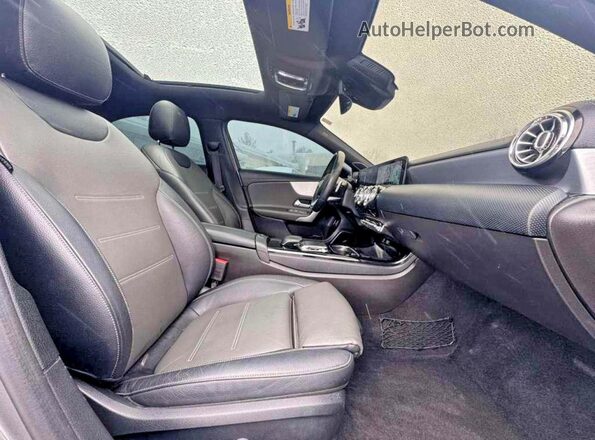 WDD3G4EB5KW002357 2019 MERCEDES-BENZ A Black Widok z tyłu