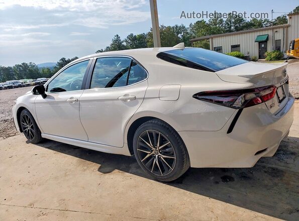 4T1G11AK1MU612669 2021 TOYOTA CAMRY White 
