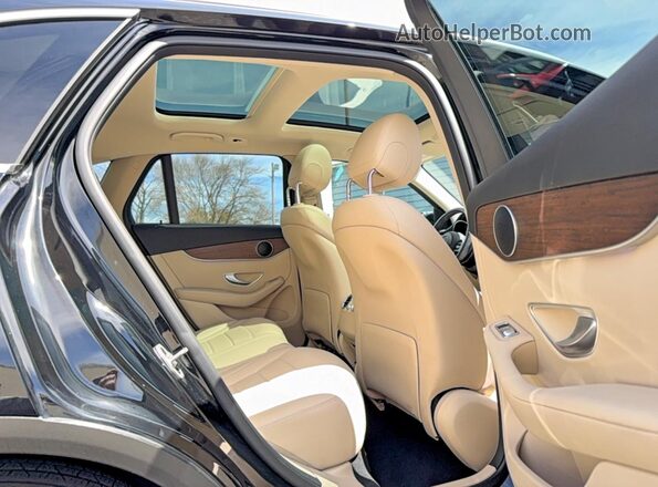 W1N0G8EB9MV311190 2021 MERCEDES-BENZ GLC-CLASS Black Vista interior delantera