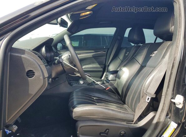 2C3CCABG9PH514105 2023 CHRYSLER 300 Черный Вид панели приборов
