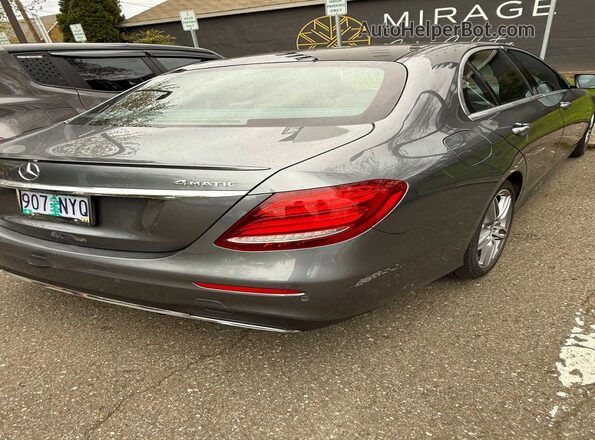 WDDZF4KB2JA403992 2018 MERCEDES-BENZ E Gray Widok z przodu