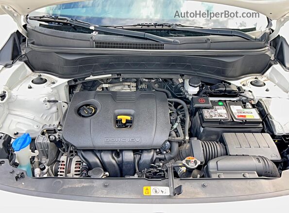 KNDEU2AA8M7105850 2021 KIA SELTOS Белый 
