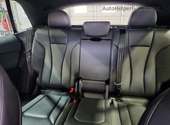 WA1EVBF1XND033763 2022 AUDI Q8 White Вид задньої частини салону