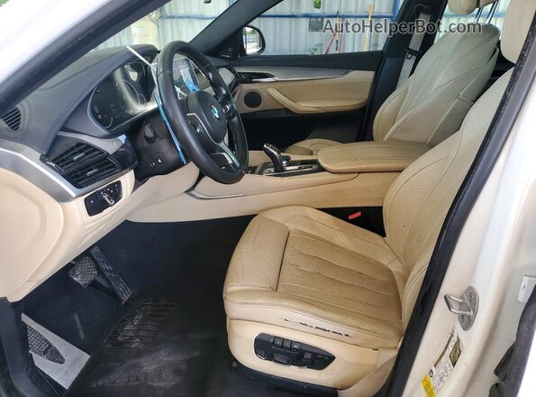 5UXKU0C53J0G80953 2018 BMW X6 White Vista del salpicadero