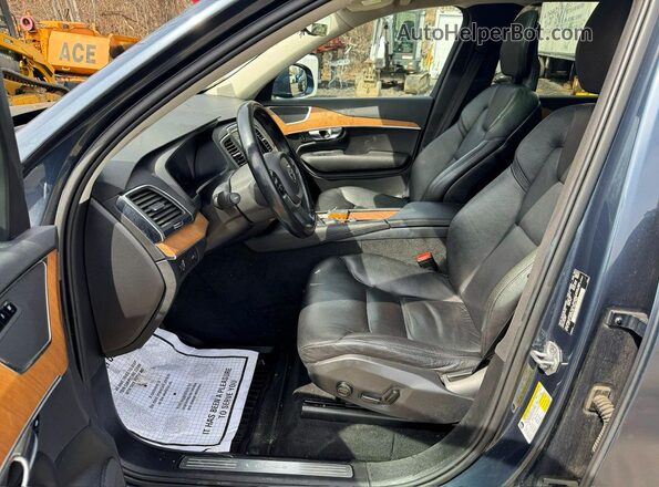 YV4A22PK7N1808426 2022 VOLVO XC90 Blue 