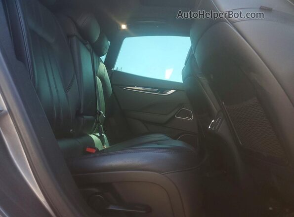 ZN661XUS9HX243254 2017 MASERATI LEVANTE Gray 
