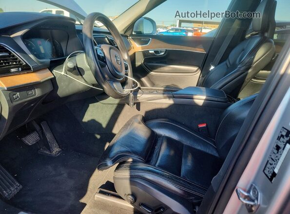 YV4A22PL8J1199706 2018 VOLVO XC90 Silver Առջևի վահանակի տեսք