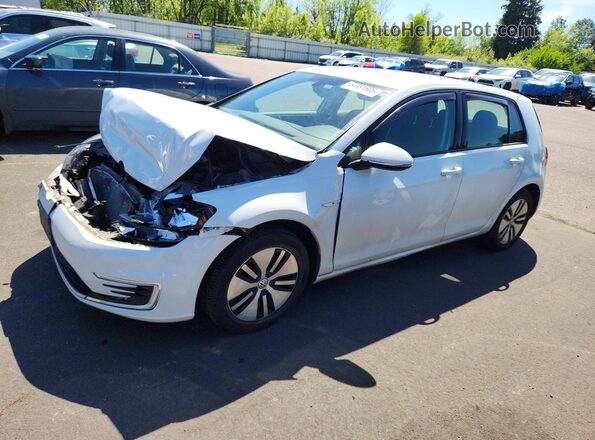 WVWKR7AU4KW915796 2019 VOLKSWAGEN GOLF White 