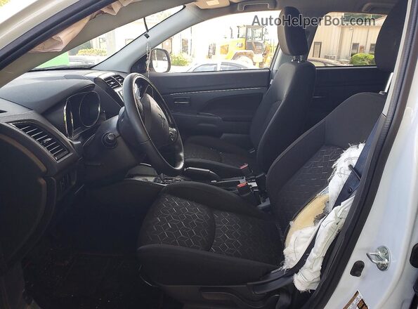 JA4ARUAU2RU020544 2024 MITSUBISHI OUTLANDER White 