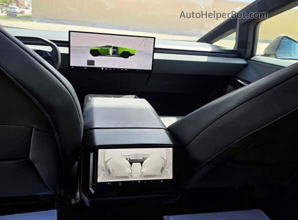 7G2CEHED1RA026043 2024 TESLA CYBERTRUCK Silver Widok naklejki z numerem VIN