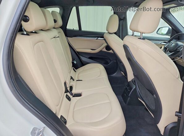 WBXJG7C01L5R93829 2020 BMW X1 White Rear interior view