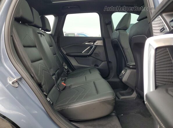 WBX73EF04S5055795 2025 BMW X1 Blue Вид підкапотного простору