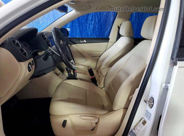 WVGAV7AXXGW601803 2016 VOLKSWAGEN TIGUAN Белый 